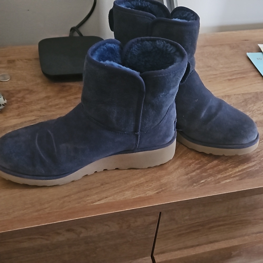 Uggs Short - image 3